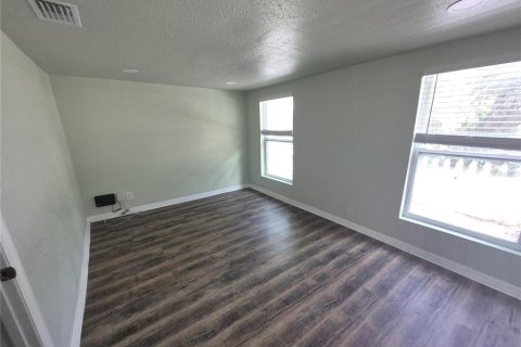 Villa ou maison à vendre à Tampa, Floride: 2 chambres, 79.43 m2 № 2206822 - photo 10