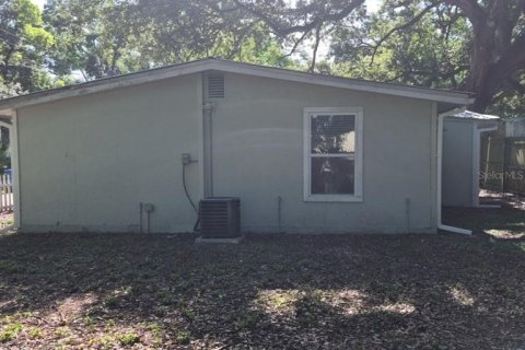 Villa ou maison à vendre à Tampa, Floride: 2 chambres, 79.43 m2 № 2206822 - photo 5