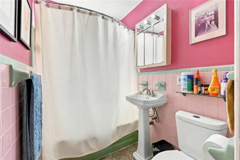 Casa en venta en Saint Petersburg, Florida, 2 dormitorios, 102.66 m2 № 2419833 - foto 12