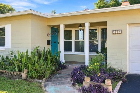 Casa en venta en Saint Petersburg, Florida, 2 dormitorios, 102.66 m2 № 2419833 - foto 2