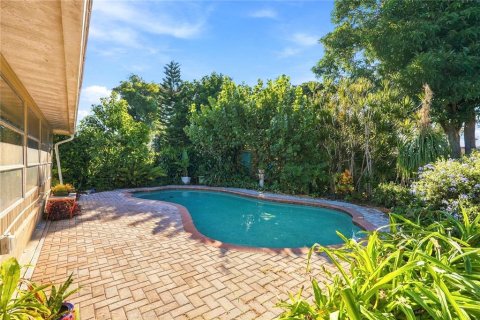 Casa en venta en Saint Petersburg, Florida, 2 dormitorios, 102.66 m2 № 2419833 - foto 17
