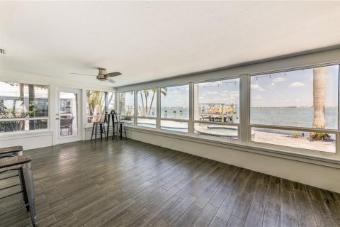 Купить виллу или дом в Сент-Пит-Бич, Флорида 3 комнаты, 261.24м2, № 1813140 - фото 18