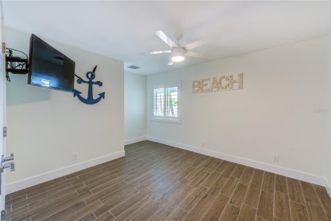 Купить виллу или дом в Сент-Пит-Бич, Флорида 3 комнаты, 261.24м2, № 1813140 - фото 25