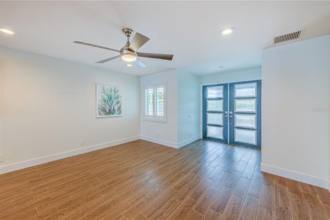 Купить виллу или дом в Сент-Пит-Бич, Флорида 3 комнаты, 261.24м2, № 1813140 - фото 14