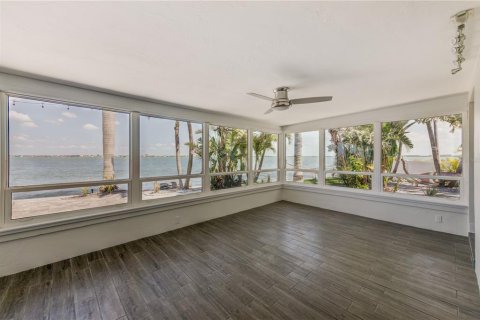 Купить виллу или дом в Сент-Пит-Бич, Флорида 3 комнаты, 261.24м2, № 1813140 - фото 19