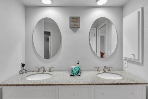 Casa en venta en Lakeland, Florida, 4 dormitorios, 263.47 m2 № 2221770 - foto 30