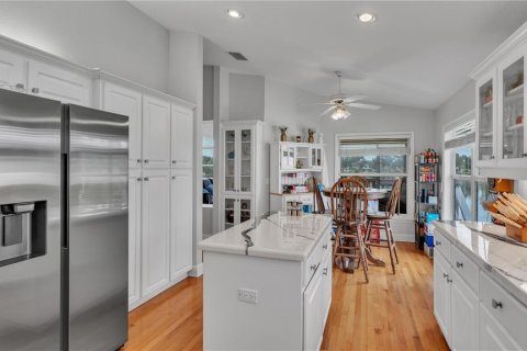 Casa en venta en Lakeland, Florida, 4 dormitorios, 263.47 m2 № 2221770 - foto 13