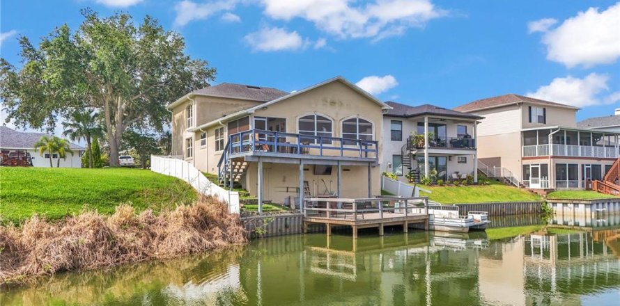 Casa en Lakeland, Florida 4 dormitorios, 263.47 m2 № 2221770