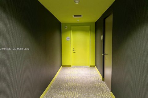 Copropriété à vendre à Miami, Floride: 2 chambres, 100.71 m2 № 2154843 - photo 2