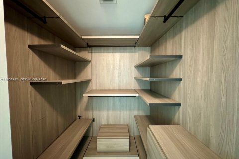 Copropriété à vendre à Miami, Floride: 2 chambres, 100.71 m2 № 2154843 - photo 17