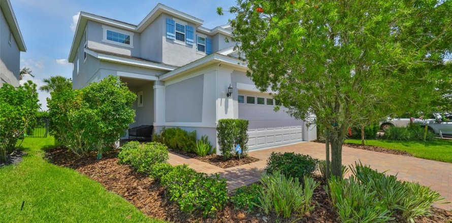 House in Apollo Beach, Florida 4 bedrooms, 235.23 sq.m. № 1827852