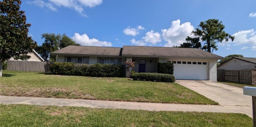 House in Fern Park, Florida 4 bedrooms, 150.04 sq.m. № 1908149