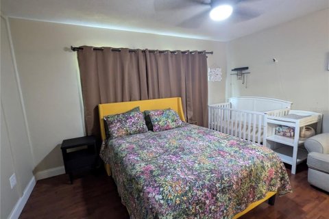 House in Fern Park, Florida 4 bedrooms, 150.04 sq.m. № 1908149 - photo 8