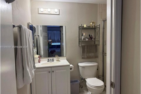 Снять в аренду кондоминиум в Катлер-Бей, Флорида 2 спальни, 75.16м2, № 2005803 - фото 9