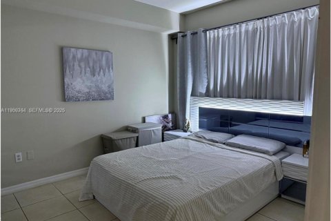 Снять в аренду кондоминиум в Катлер-Бей, Флорида 2 спальни, 75.16м2, № 2005803 - фото 7