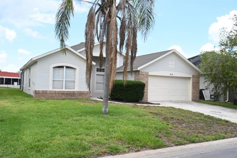 House in Davenport, Florida 3 bedrooms, 169.83 sq.m. № 2147987 - photo 2