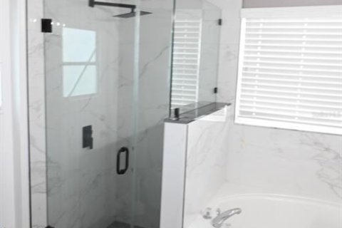 House in Davenport, Florida 3 bedrooms, 169.83 sq.m. № 2147987 - photo 14