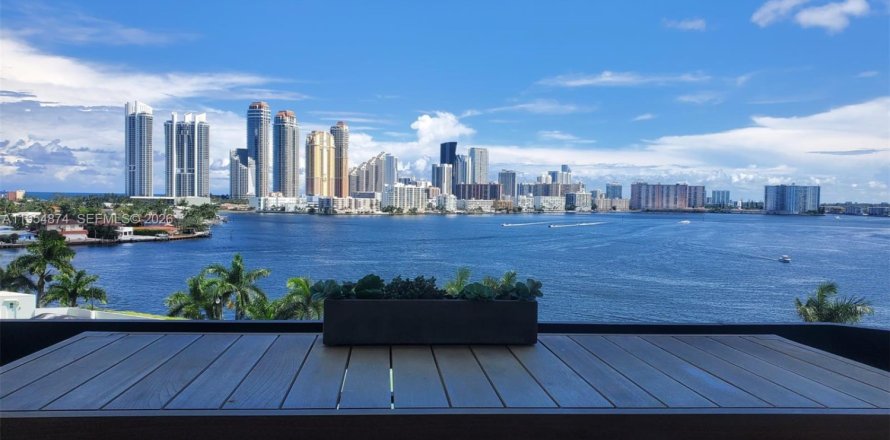 Condo in Aventura, Florida, 2 bedrooms  № 2243937