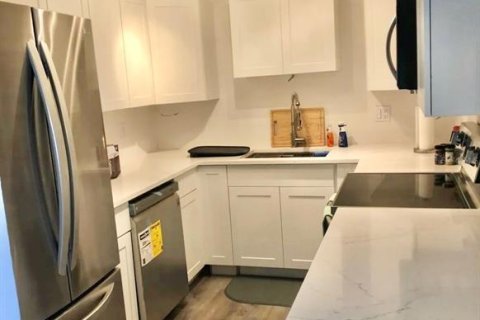 Condo in Sarasota, Florida, 2 bedrooms  № 1725412 - photo 15