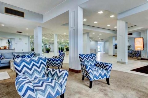 Condo in Sarasota, Florida, 2 bedrooms  № 1725412 - photo 8