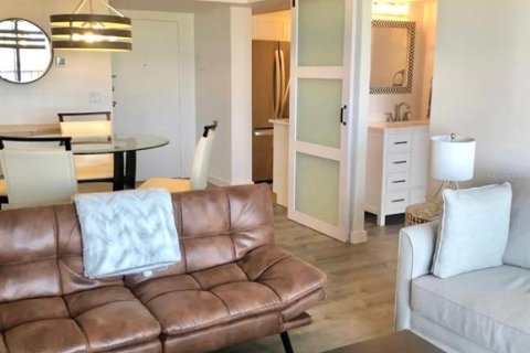 Condo in Sarasota, Florida, 2 bedrooms  № 1725412 - photo 14