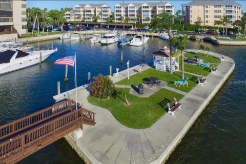 Condo in Sarasota, Florida, 2 bedrooms  № 1725412 - photo 25