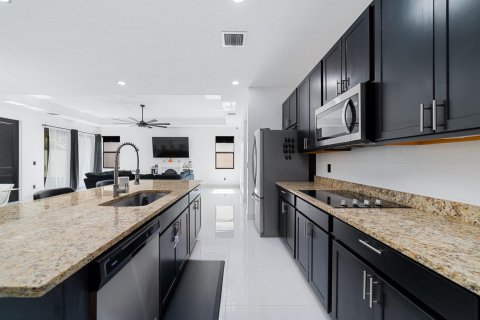 Villa ou maison à louer à Lake Worth, Floride: 3 chambres, 169.27 m2 № 2439204 - photo 7
