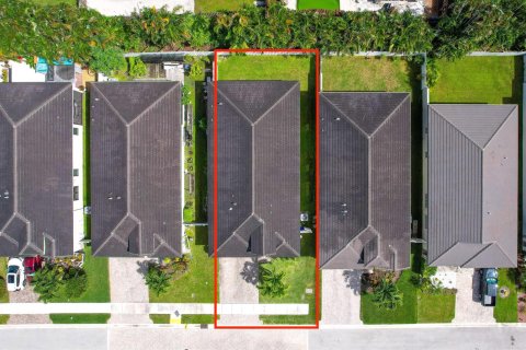 Villa ou maison à louer à Lake Worth, Floride: 3 chambres, 169.27 m2 № 2439204 - photo 25