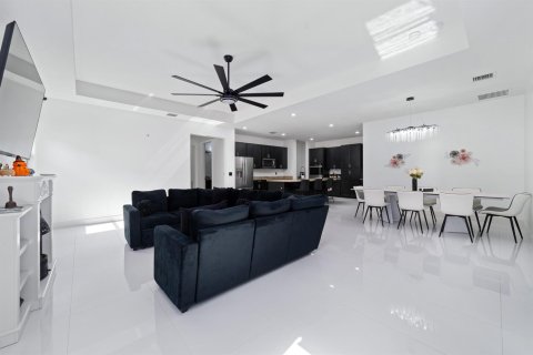 Villa ou maison à louer à Lake Worth, Floride: 3 chambres, 169.27 m2 № 2439204 - photo 4