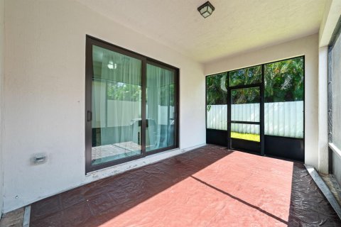 Villa ou maison à louer à Lake Worth, Floride: 3 chambres, 169.27 m2 № 2439204 - photo 21
