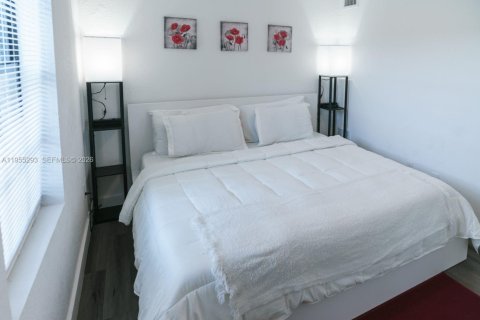 Купить коммерческую недвижимость в Майами, Флорида 416.2м2, № 2024565 - фото 23