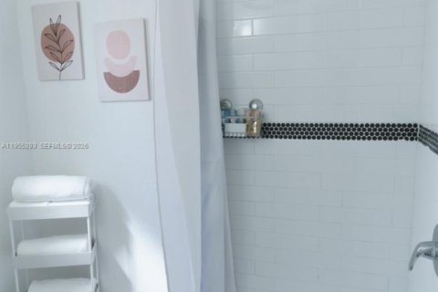 Купить коммерческую недвижимость в Майами, Флорида 416.2м2, № 2024565 - фото 19