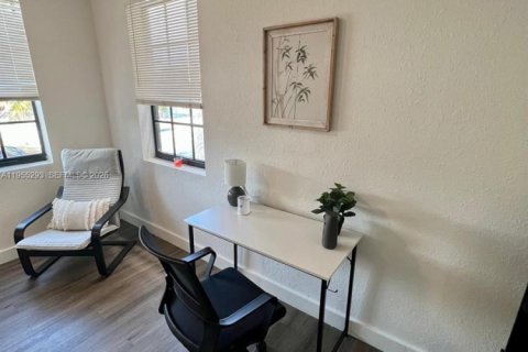 Купить коммерческую недвижимость в Майами, Флорида 416.2м2, № 2024565 - фото 28