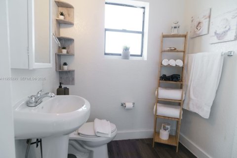 Купить коммерческую недвижимость в Майами, Флорида 416.2м2, № 2024565 - фото 21