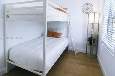 Купить коммерческую недвижимость в Майами, Флорида 416.2м2, № 2024565 - фото 16