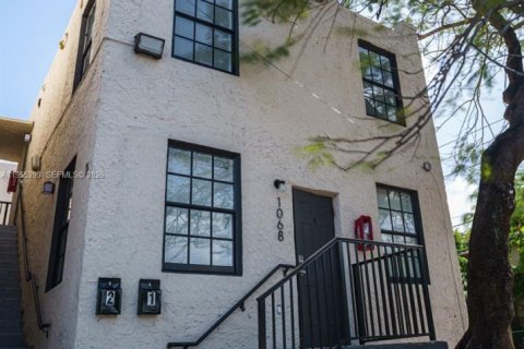 Купить коммерческую недвижимость в Майами, Флорида 416.2м2, № 2024565 - фото 3