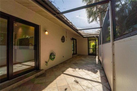 Condo in Sarasota, Florida, 2 bedrooms  № 1566286 - photo 30
