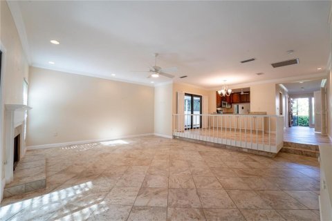 Condo in Sarasota, Florida, 2 bedrooms  № 1566286 - photo 9