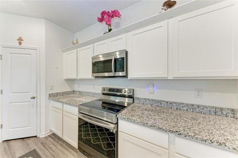 House in Parrish, Florida 5 bedrooms, 258.45 sq.m. № 2152262 - photo 11