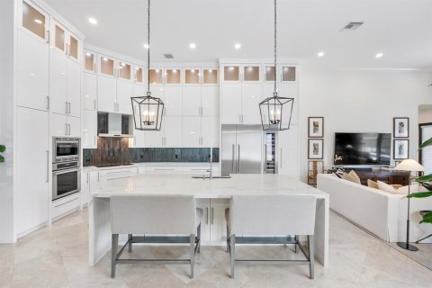 House in Parkland, Florida 4 bedrooms, 416.11 sq.m. № 2265573 - photo 13