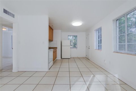 Casa en venta en Gainesville, Florida, 5 dormitorios, 184.04 m2 № 2213813 - foto 4