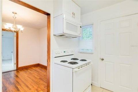 Casa en venta en Gainesville, Florida, 5 dormitorios, 184.04 m2 № 2213813 - foto 8