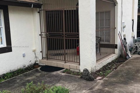 Купить виллу или дом в Майами, Флорида 3 спальни, 157.47м2, № 1944041 - фото 4