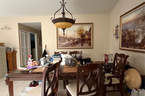 Купить виллу или дом в Майами, Флорида 3 спальни, 157.47м2, № 1944041 - фото 10