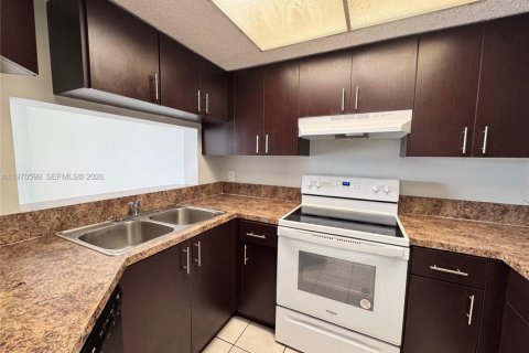 Townhouse in Fort Lauderdale, Florida 2 bedrooms, 95.88 sq.m. № 2038582 - photo 5