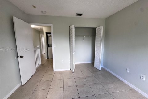 Townhouse in Fort Lauderdale, Florida 2 bedrooms, 95.88 sq.m. № 2038582 - photo 11