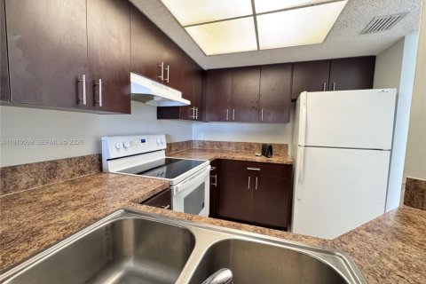 Townhouse in Fort Lauderdale, Florida 2 bedrooms, 95.88 sq.m. № 2038582 - photo 4