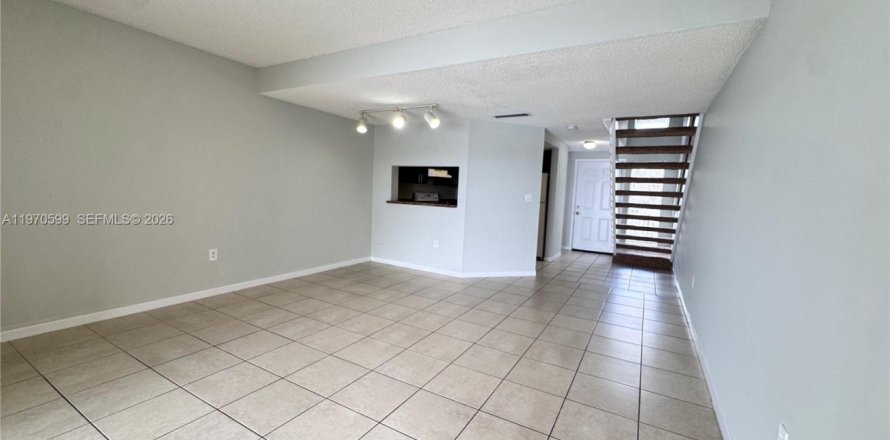 Townhouse in Fort Lauderdale, Florida 2 bedrooms, 95.88 sq.m. № 2038582