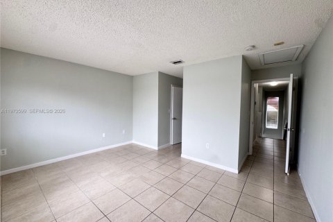 Townhouse in Fort Lauderdale, Florida 2 bedrooms, 95.88 sq.m. № 2038582 - photo 10