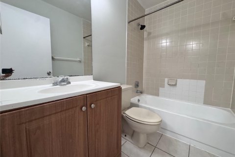 Townhouse in Fort Lauderdale, Florida 2 bedrooms, 95.88 sq.m. № 2038582 - photo 12